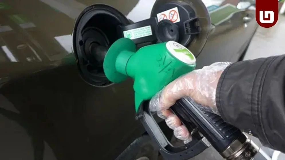 ইরান উত্তেজনায় বিশ্ববাজারে তেলের দাম ব্যারেলপ্রতি ১৫০ ডলারে পৌঁছাতে পারে