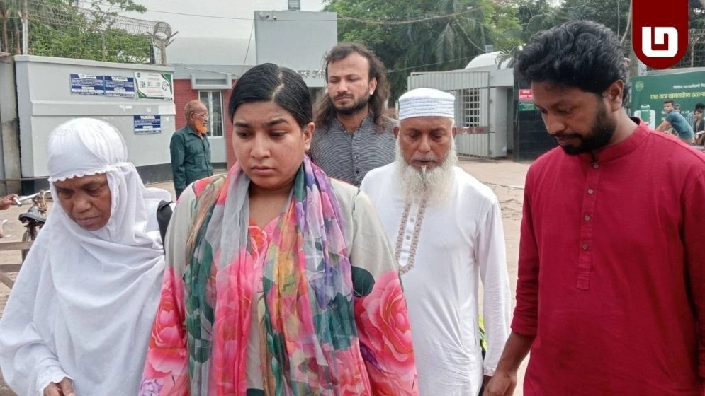 দুই মাস কারাভোগ শেষে ৭ মার্চের ভাষণ বাজিয়ে গ্রেফতার ইমি কারামুক্ত