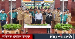 রাজারবাগ পুলিশ স্মৃতিসৌধে স্বরাষ্ট্র উপদেষ্টা-আইজিপির শ্রদ্ধা