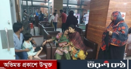 বারবার বাবাকে খুঁজছে নিহত পুলিশ কনস্টেবলের ৬ বছরের মেয়ে স্নিগ্ধা