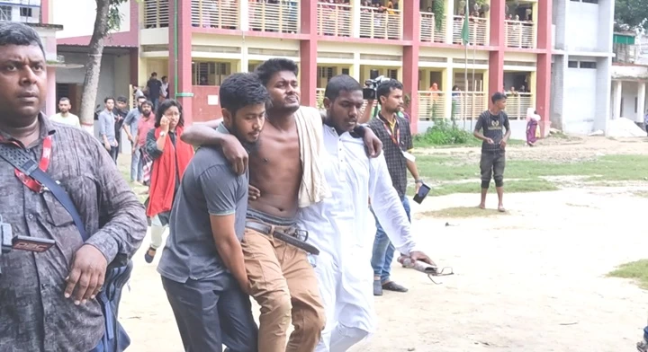 ঝিনাইদহে কোটাবিরোধী আন্দোলনে ছাত্রলীগের হামলা, আহত পাঁচ শিক্ষার্থী