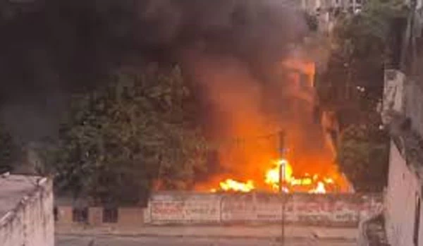 রাজধানীর সেতু ভবনে আগুন