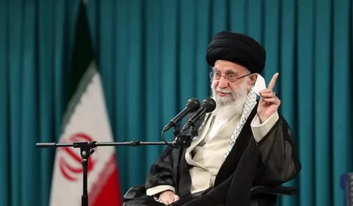 ইসরায়েলে সরাসরি হামলার নির্দেশ খামেনির: নিউইয়র্ক টাইমস