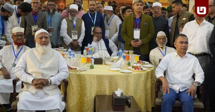 প্রধানমন্ত্রী তারেক রহমান জামায়াতের ইফতার মাহফিলে যোগ দিয়ে শপথ নিলেন