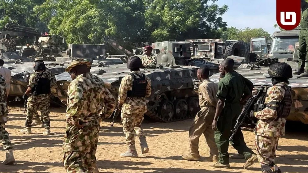 নাইজেরিয়ায় বিমান বাহিনীর ‘ভুল’ হামলা, বাজারে প্রাণ হারালেন শতাধিক মানুষ