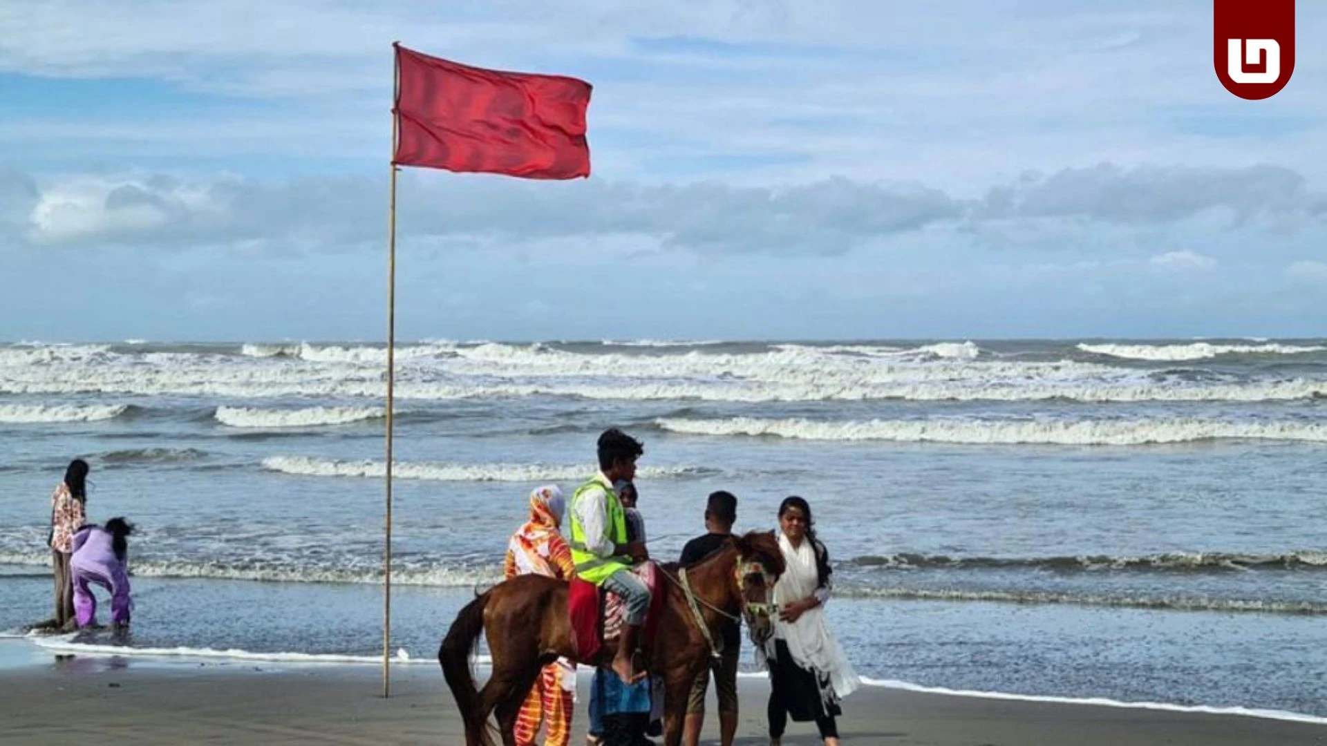 ৩ নম্বর সতর্ক সংকেত: ঢাকাসহ ১৩ জেলায় কালবৈশাখীর পূর্বাভাস